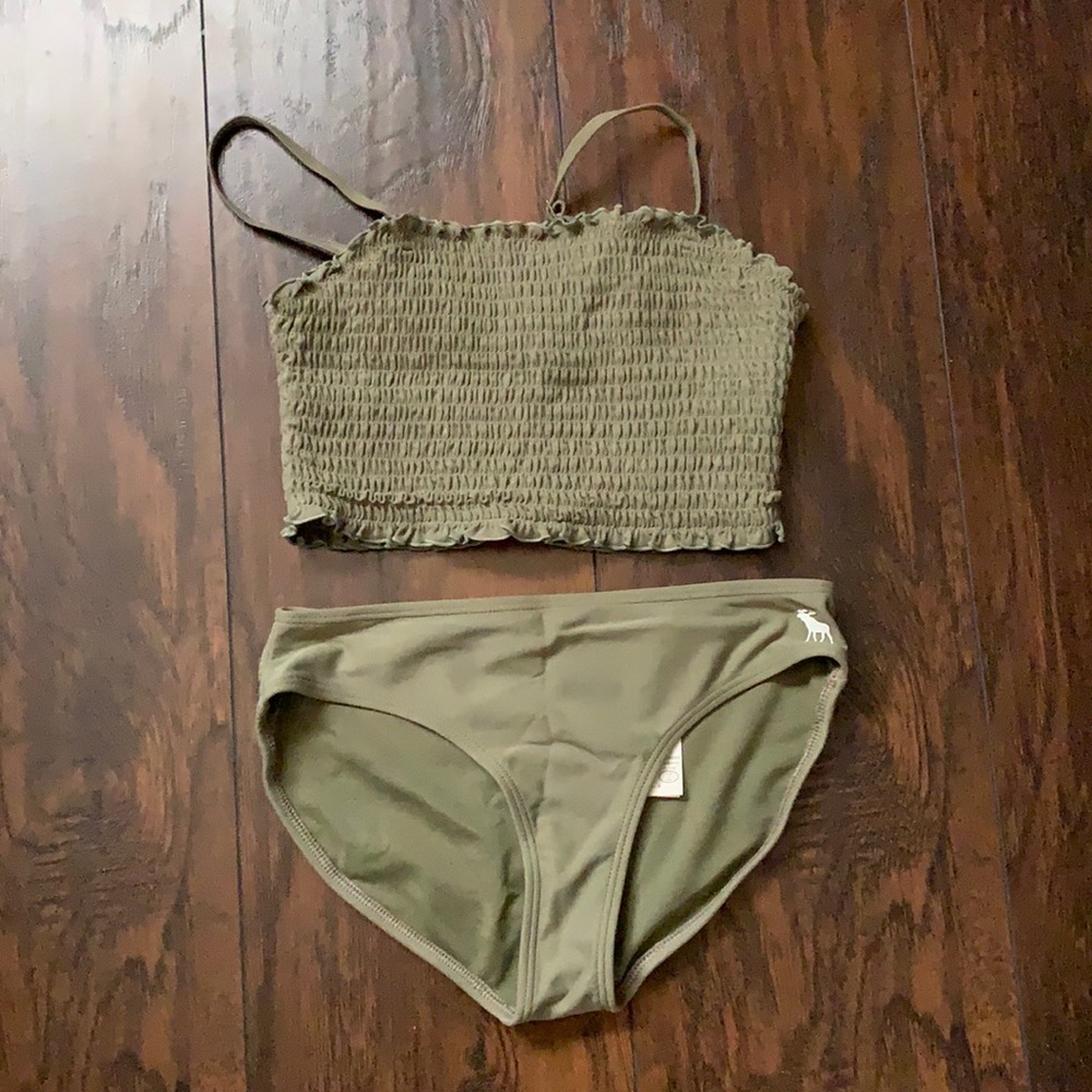 Used Abercrombie swimsuit